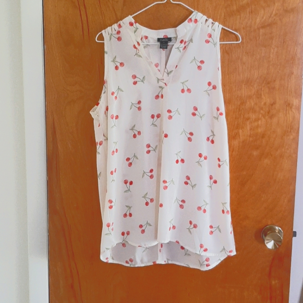 Rue 21 cherry short sleeved top